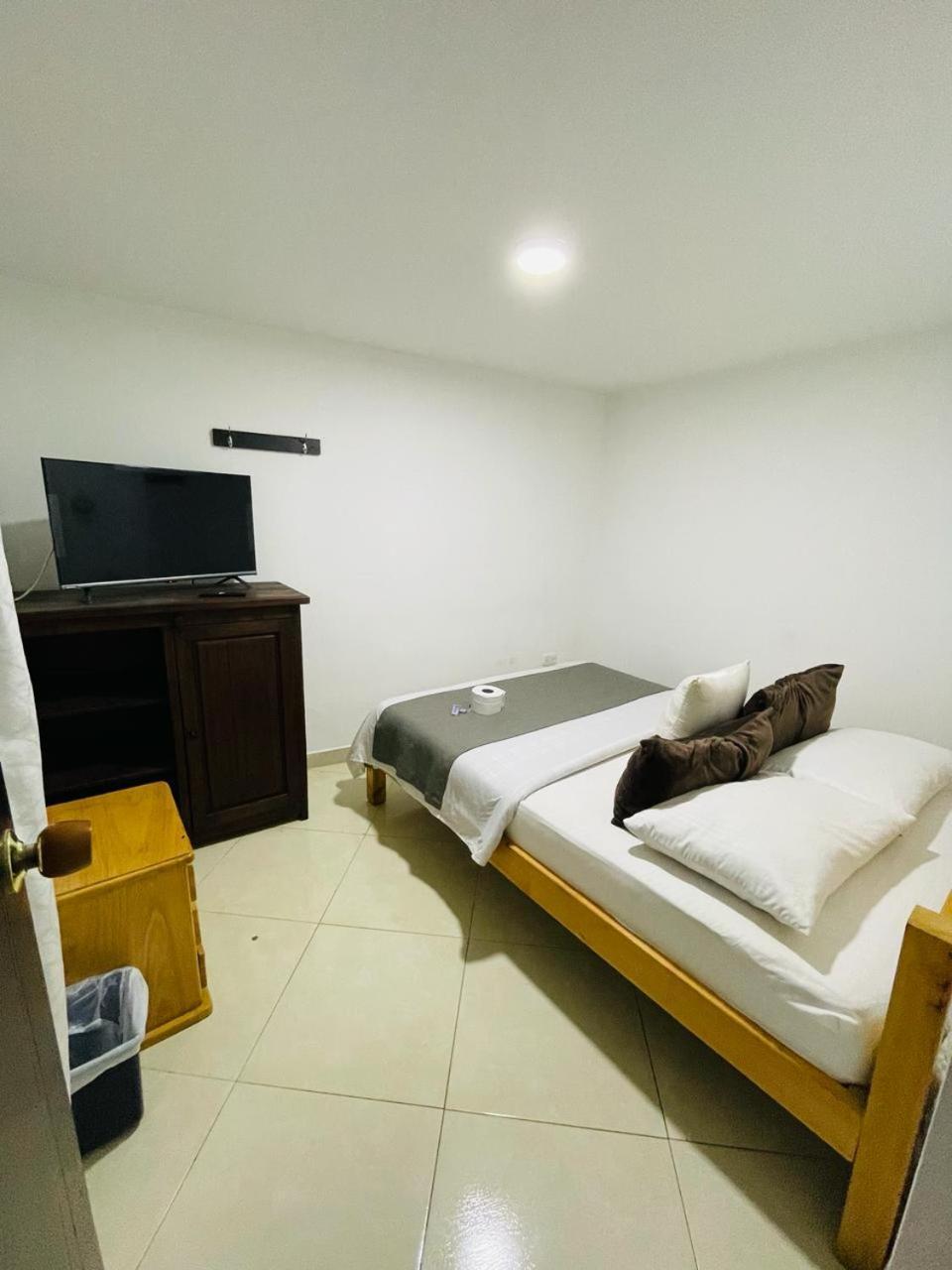 Hotel Colonial El Bosque Dorado Тунха Экстерьер фото